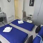 Apartamento Stan 111 *