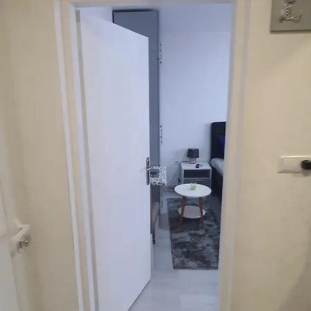Apartment Stan 111